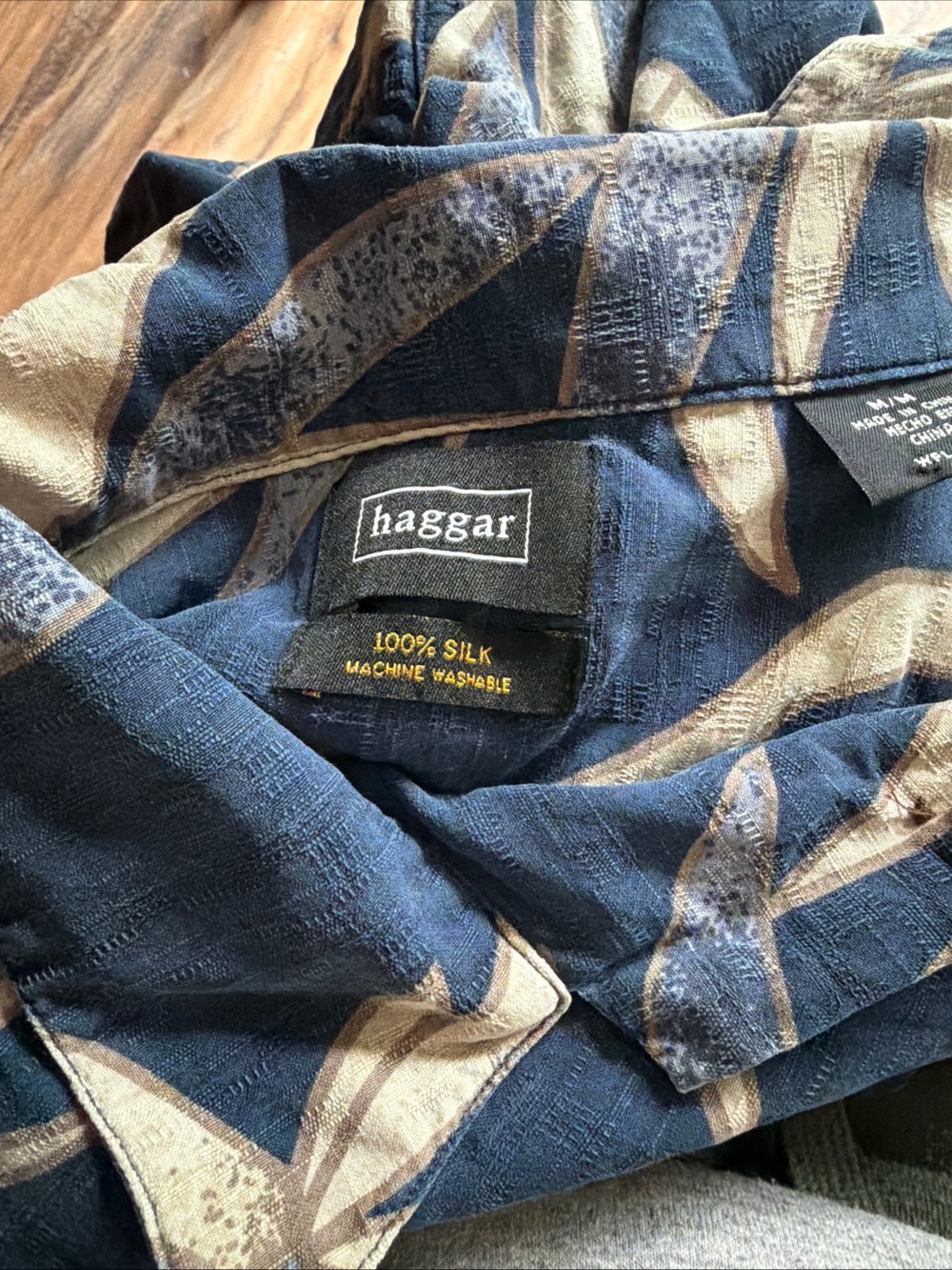 Haggar Men’s Short Sleeve Button Down bamboo print Medium 0199